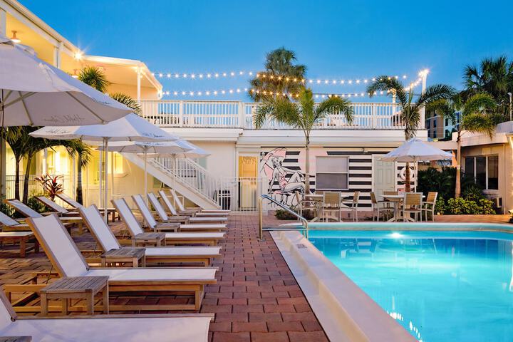 Sundeck 72 of 75