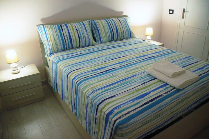 Room 8 of 16