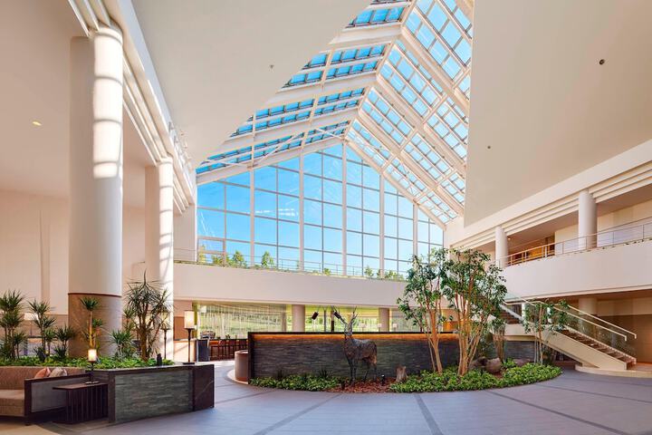 Hotel Lobby