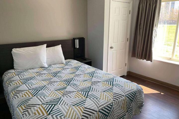1 Queen Bed Sofa Bed (2 of 12)