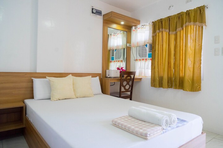 Room 25 of 118