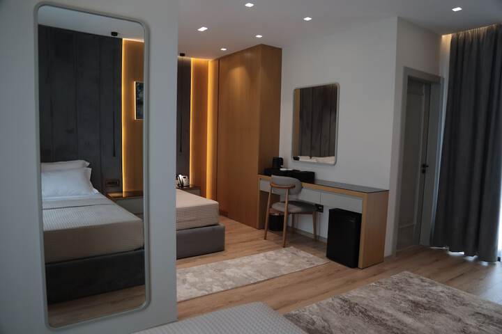 Room 13 of 61