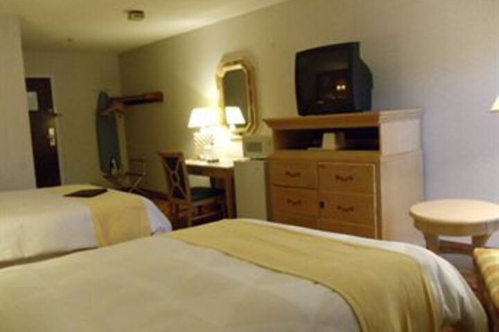 Room 28 of 61