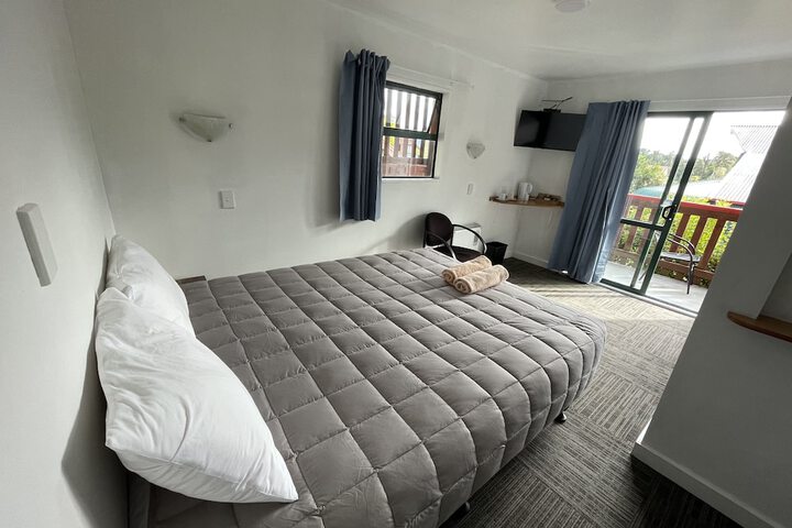 Room 3 of 20