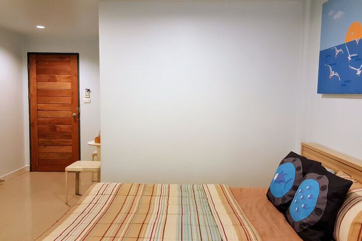 Room 10 of 50