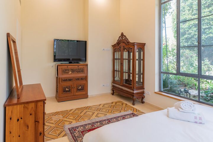 Room 22 of 54