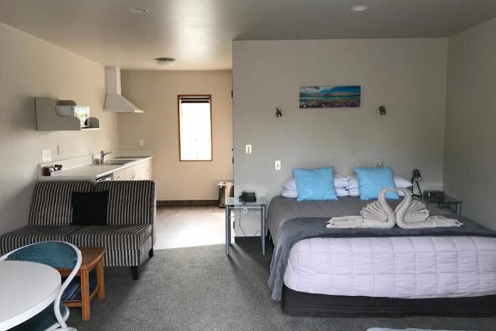 Room 4 of 44