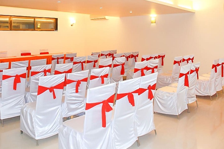 Ballroom/Hall 18 of 25