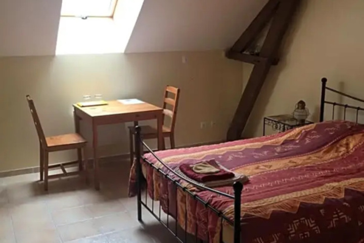 Room 3 of 9