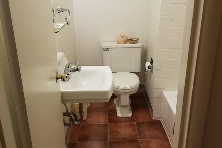 Room 34 of 55