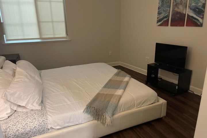 Room 3 of 9