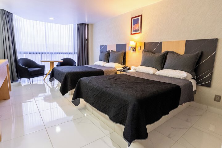 Room 4 of 17