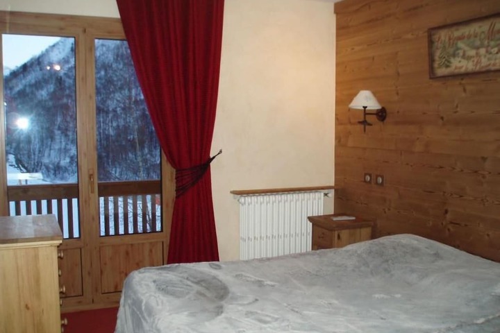 Room 4 of 19