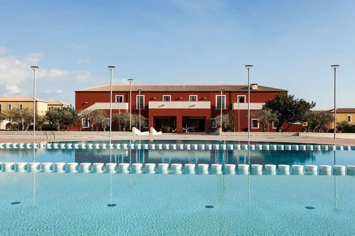 Pool 54 of 96
