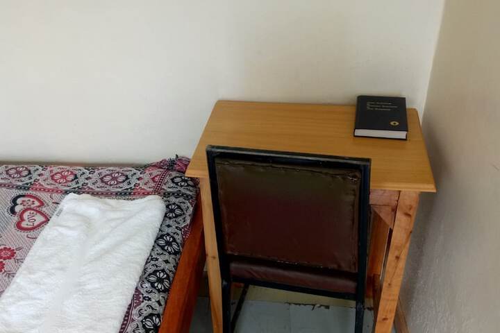 Room 7 of 13
