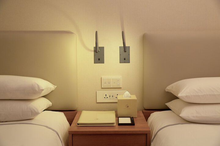 Room 10 of 124