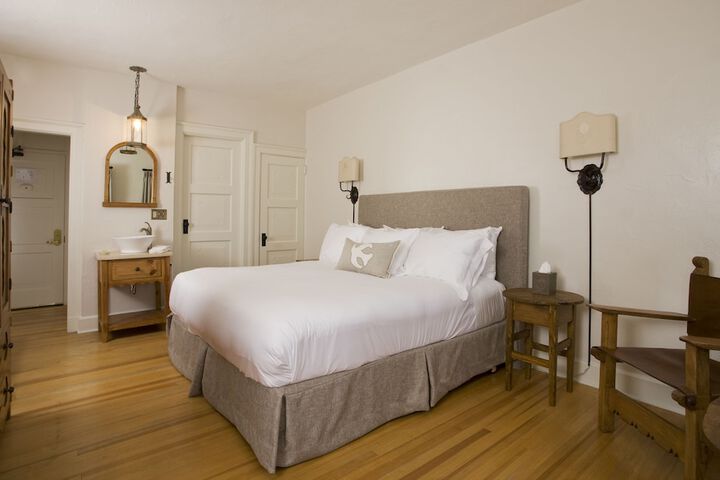Room 8 of 47
