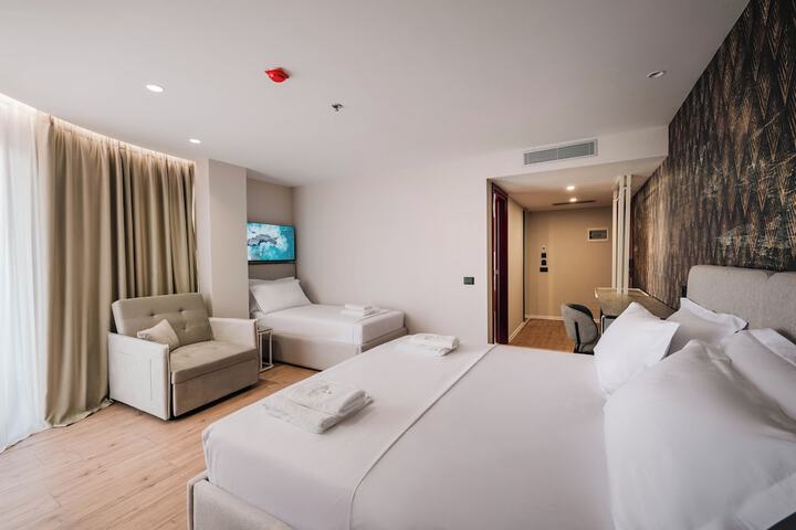 Room 42 of 86