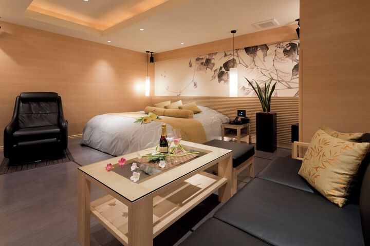 Room 17 of 32