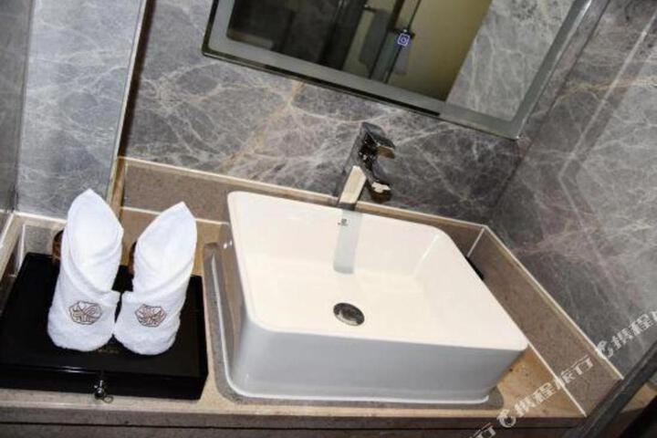 Yanfu Hotel