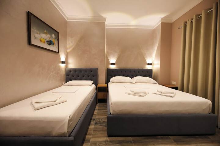 Room 53 of 99