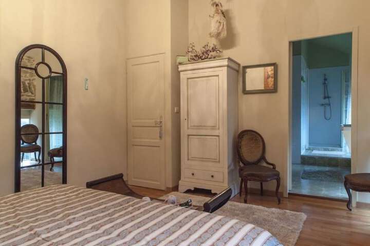 Room 3 of 15