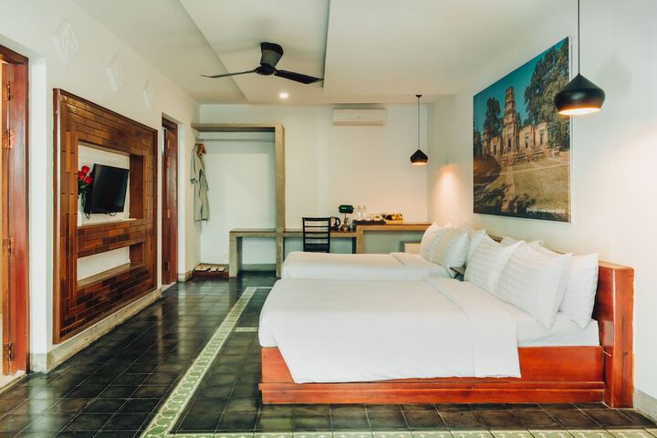 Room 10 of 73