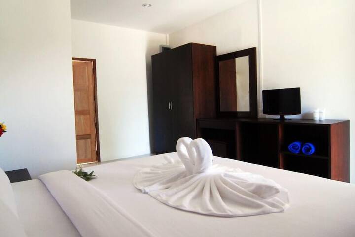 Room 43 of 84