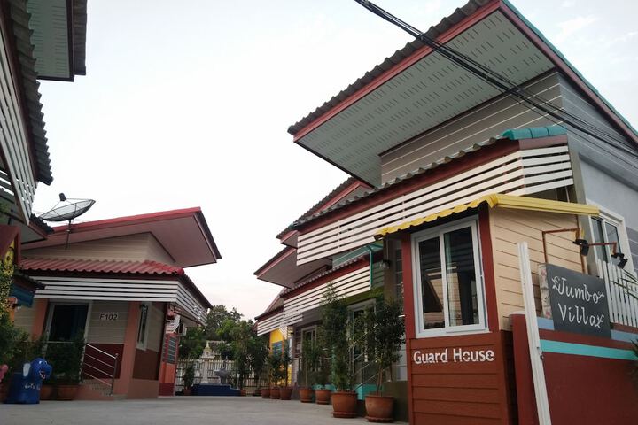 Jumbo Villa Homestay and Resort