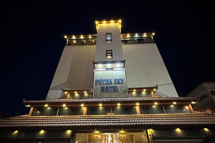 Hotel 65 of 65