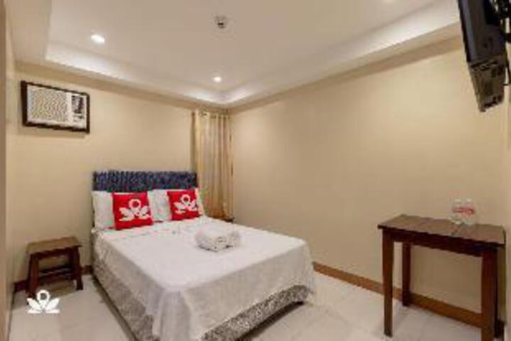 Planet G Hotel