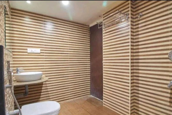 Room 21 of 27