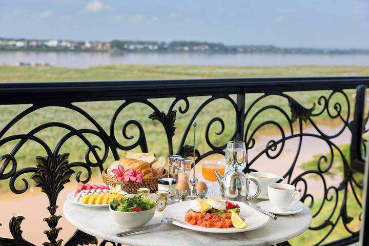Breakfast/Coffee Service 62 of 70