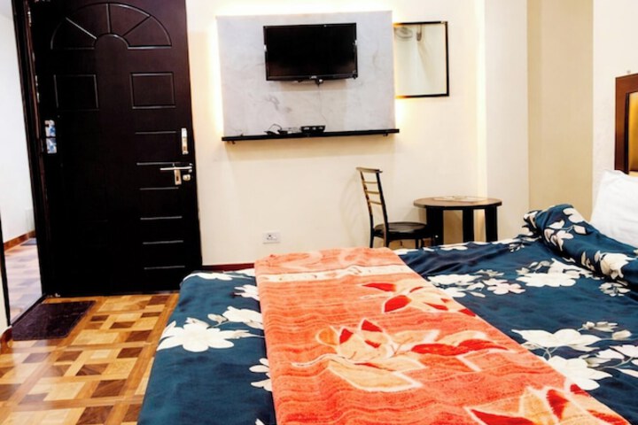 Room 7 of 17