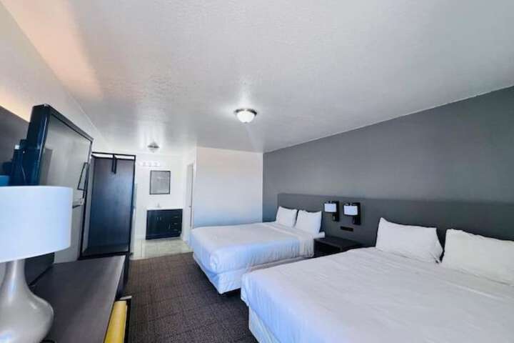 Room 16 of 27