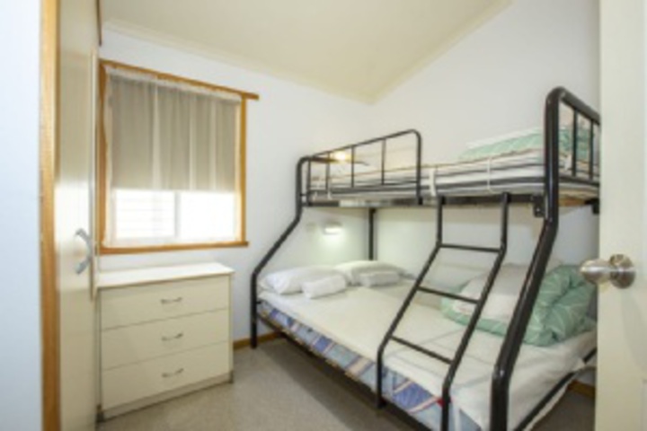 Room 752 of 876
