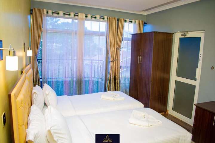 Room 15 of 26