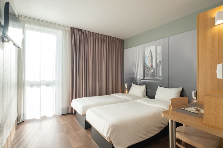 Room 14 of 53