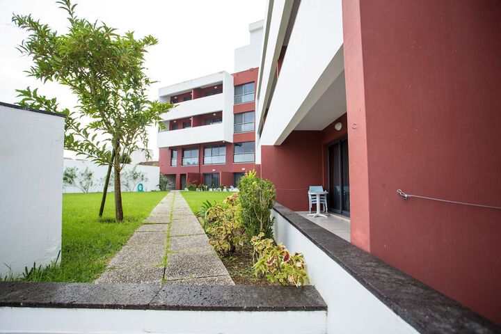 Hotel Exterior 53 of 55
