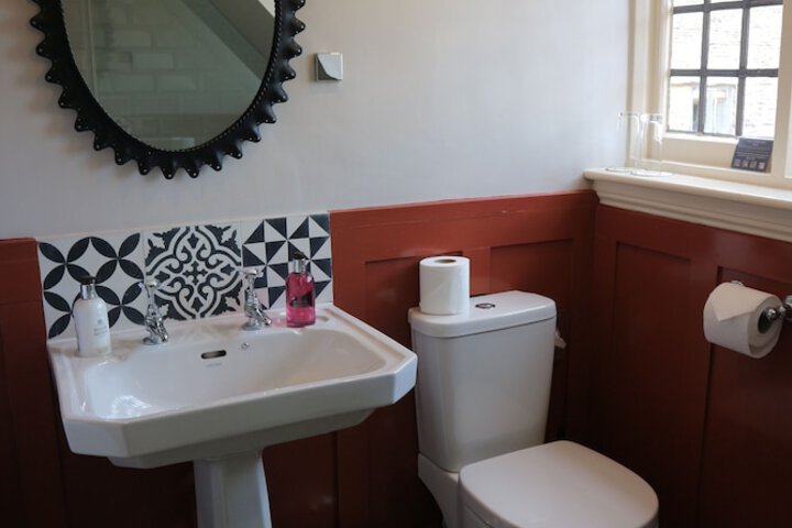 Room 44 of 62