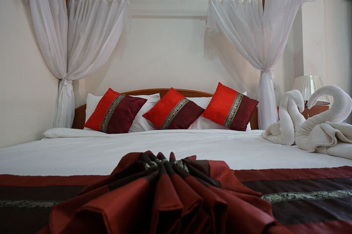 Room 4 of 31