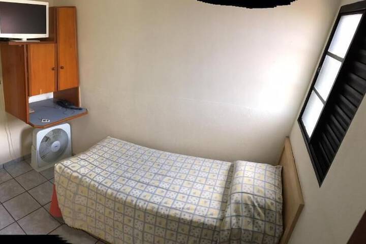 Room 19 of 38