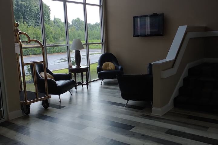 Hotel Interior 4 of 36