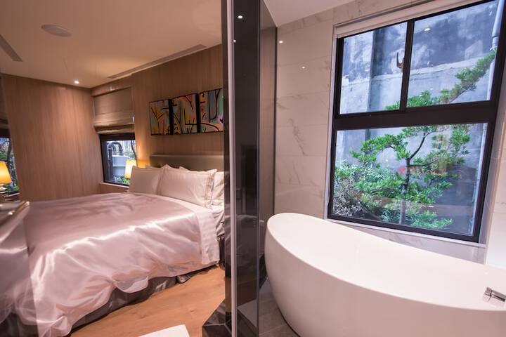 Room 63 of 71