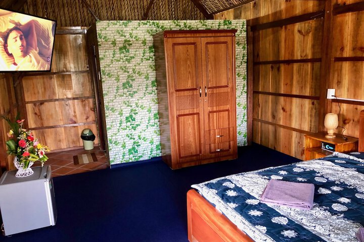 Room 2 of 139