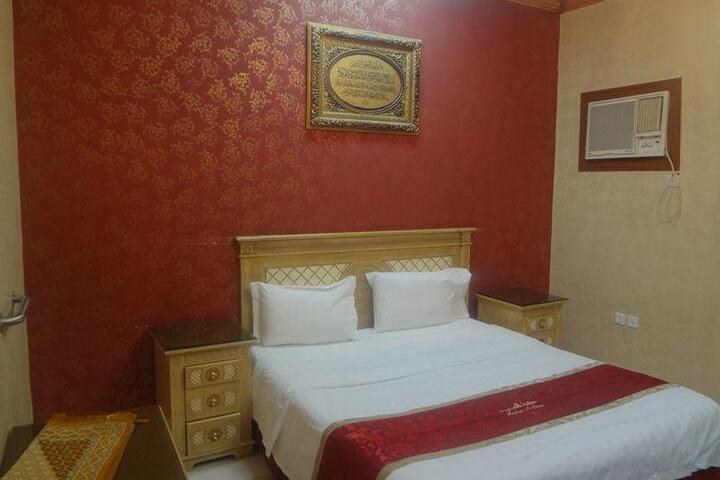 Room 2 of 5
