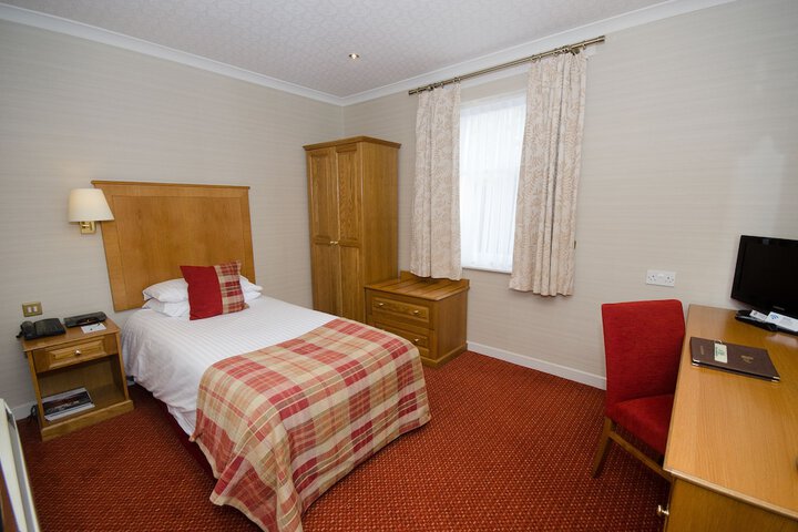 Room 5 of 41
