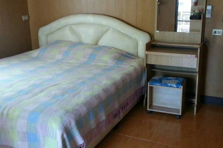 Room 14 of 26