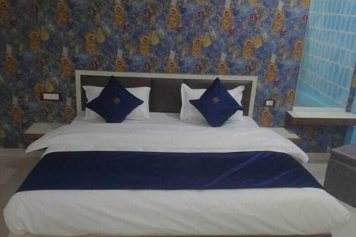 Room 5 of 23