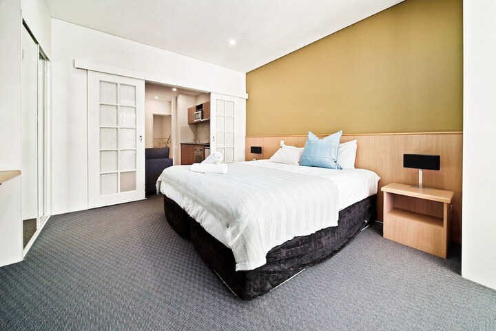 Room 21 of 120